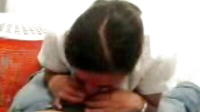 Un prieten care demonstrează modul corect de a suge un cocoș