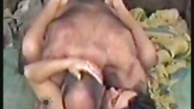 MILF sexy LORNA AU SUM HOT ADULT FUN oferindu-și pula niște oral